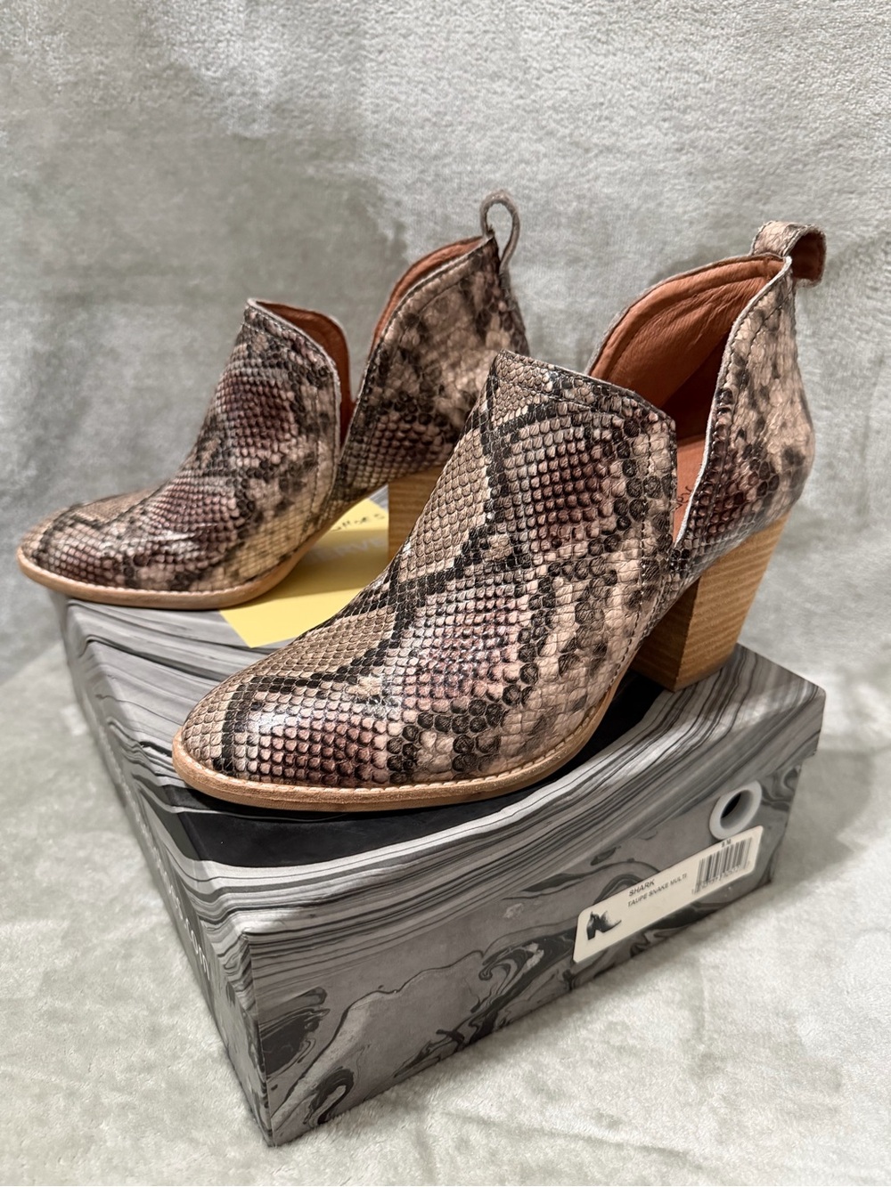 Jefferey Campbell Rosalee Python Snakeskin Ankle Booties Heel Size 9